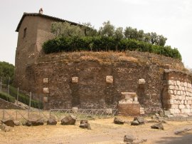 Casal Rotondo e mausoleo
di Messalla Corvino
(16772 bytes)